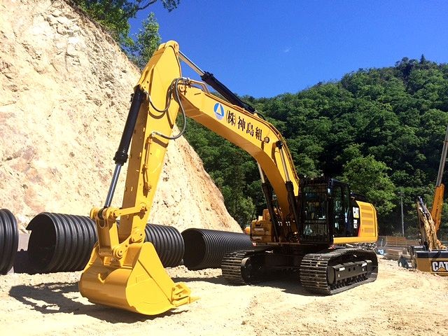 使用機械④ バックホウ山積1.4m3(平積1.0m3) CAT336等 ※標準外