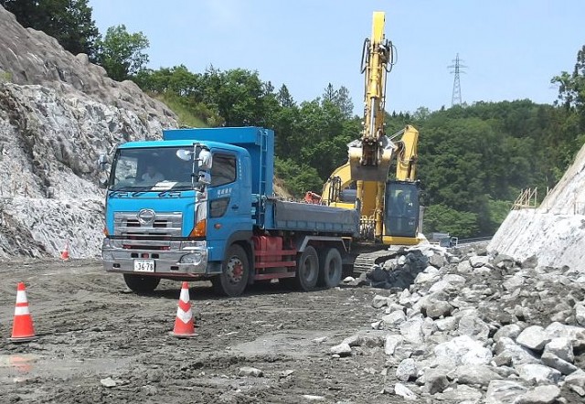 ⑤ 破砕岩の搬出　※ 歩掛外