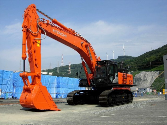 バックホウ山積1.9m3(平積1.4m3)級