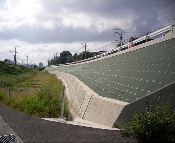 施工事例（もたれ式擁壁）写真